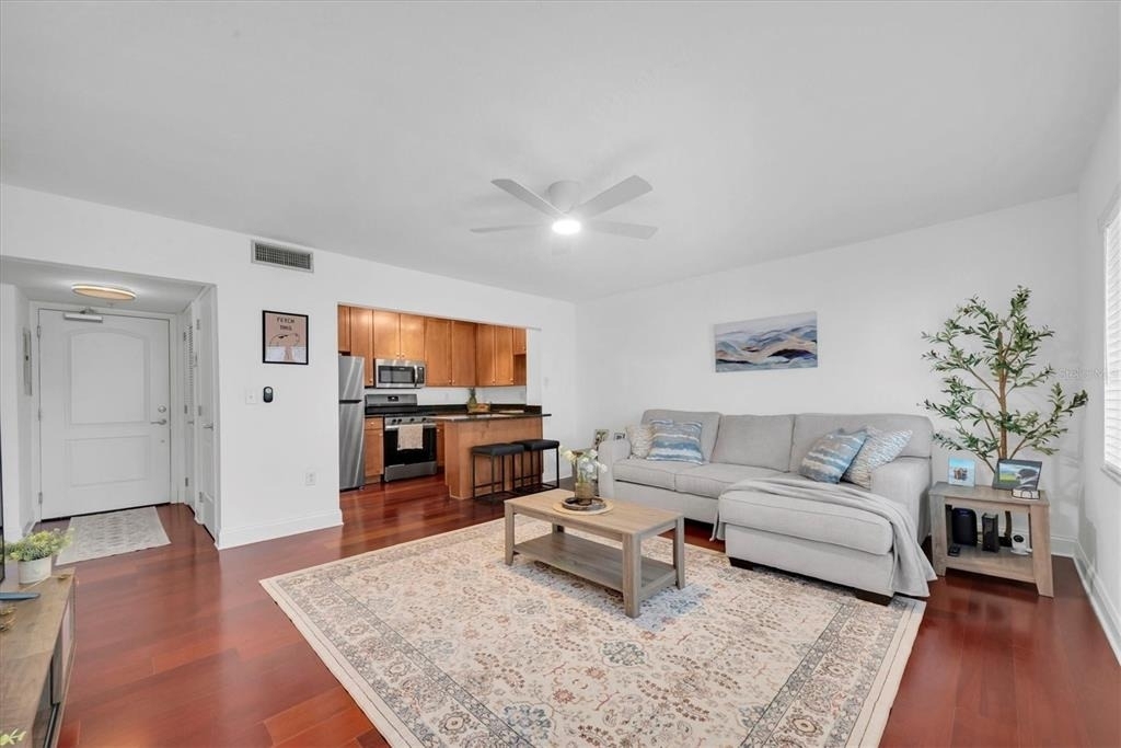 210 5th Avenue S - Photo 4