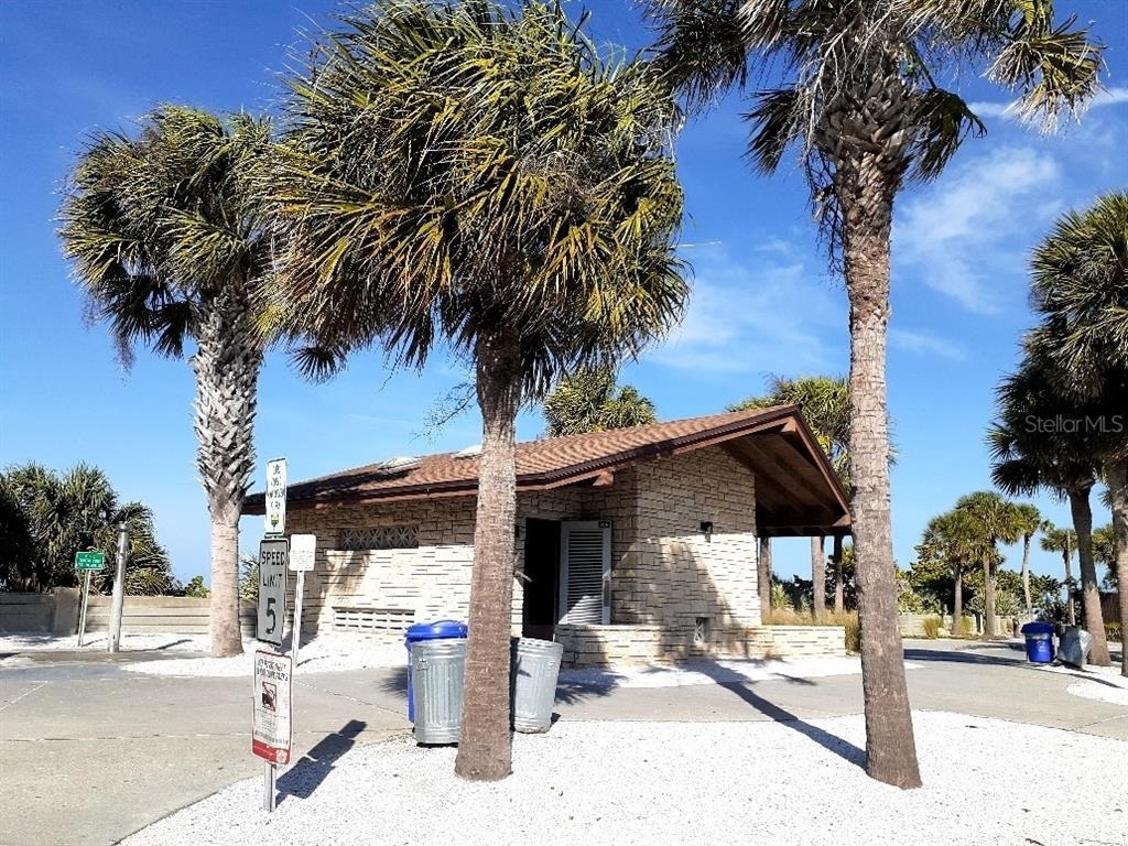 2505 Bay Boulevard - Photo 42