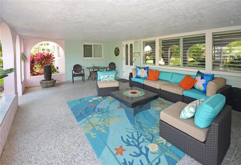 7020 Mango Avenue S - Photo 3