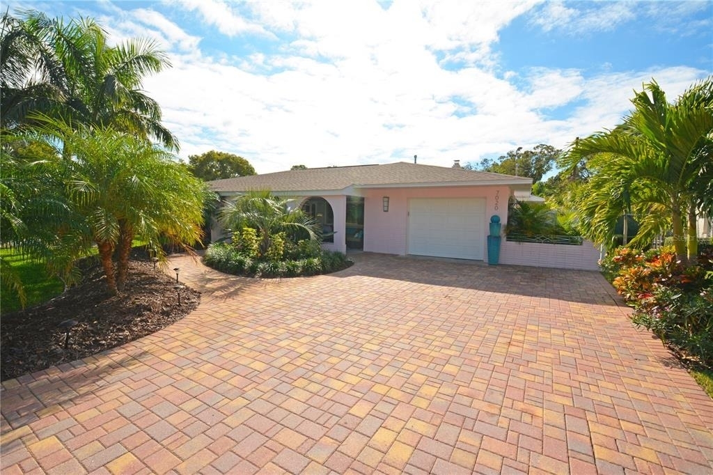 7020 Mango Avenue S - Photo 0