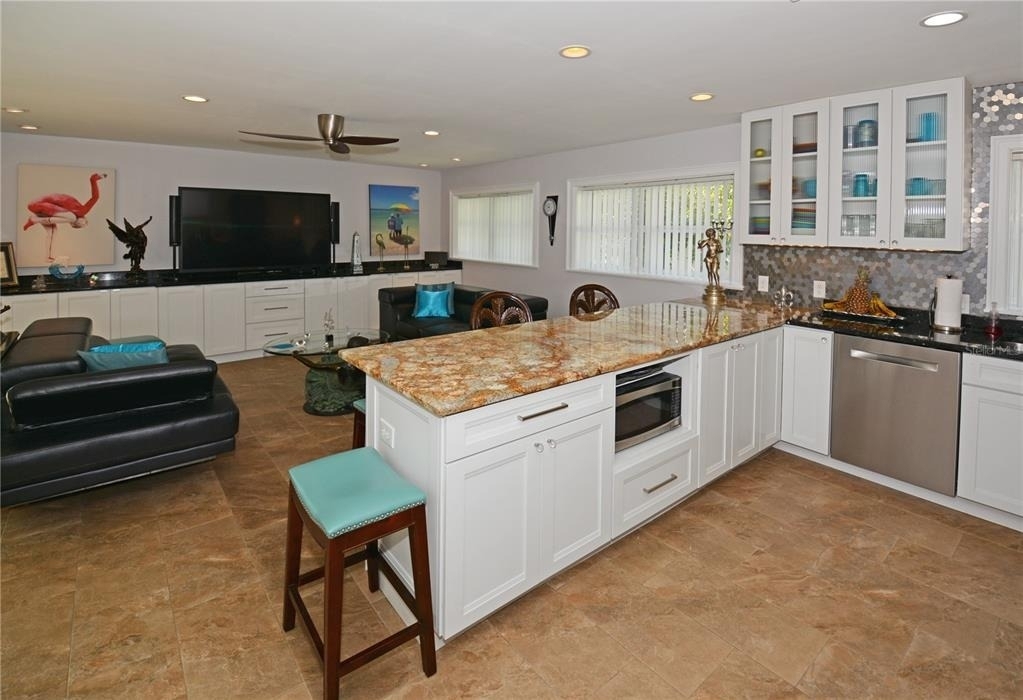7020 Mango Avenue S - Photo 13