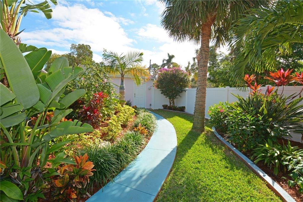 7020 Mango Avenue S - Photo 48