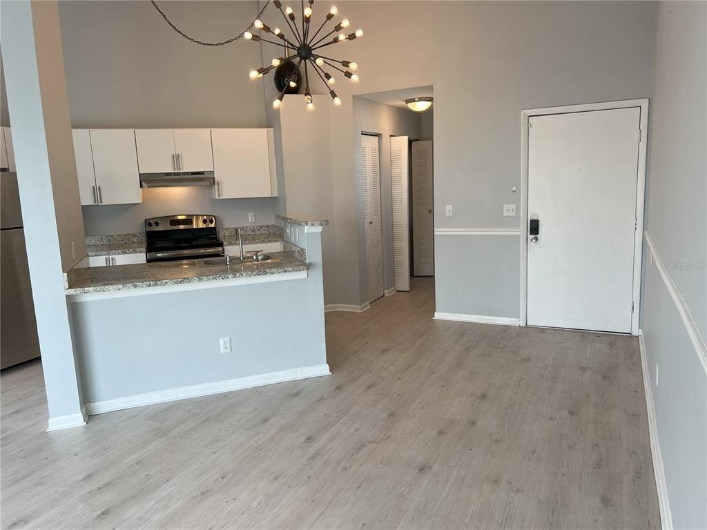 2568 Woodgate Boulevard - Photo 3