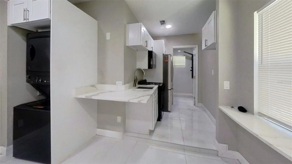 2726 Miami Terrace - Photo 8