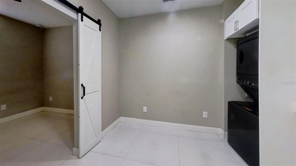 2726 Miami Terrace - Photo 11
