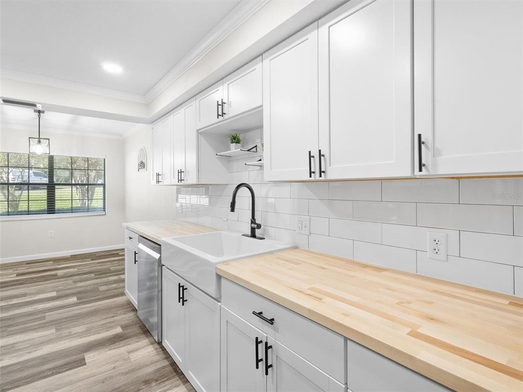 4343 Nw 80th Avenue - Photo 6