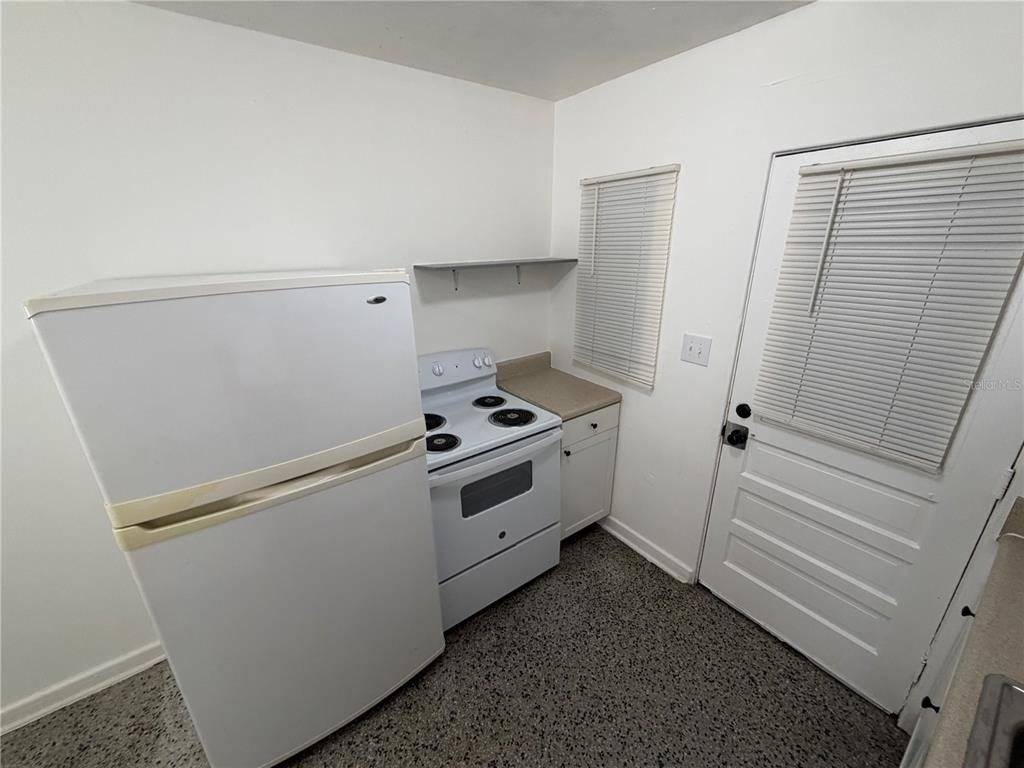 2109 S Mills Avenue - Photo 7