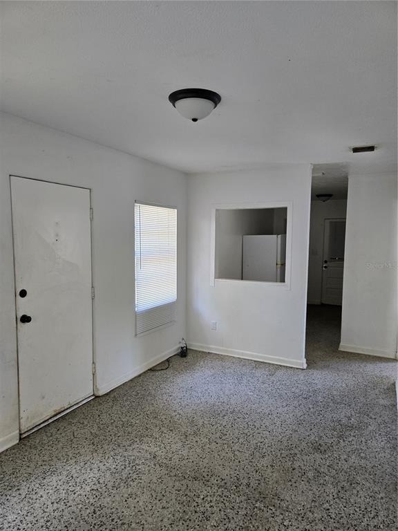2109 S Mills Avenue - Photo 3