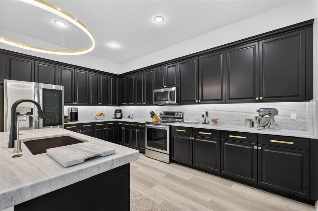 331 Celebration Boulevard - Photo 18