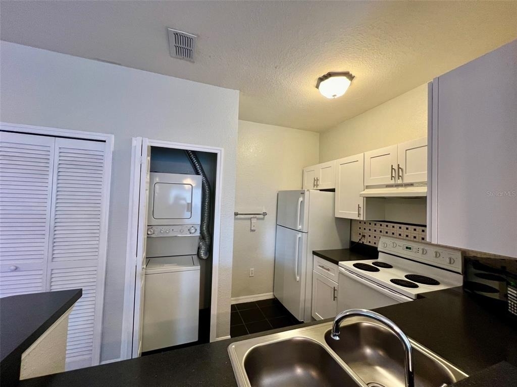 5951 Westgate Drive - Photo 6
