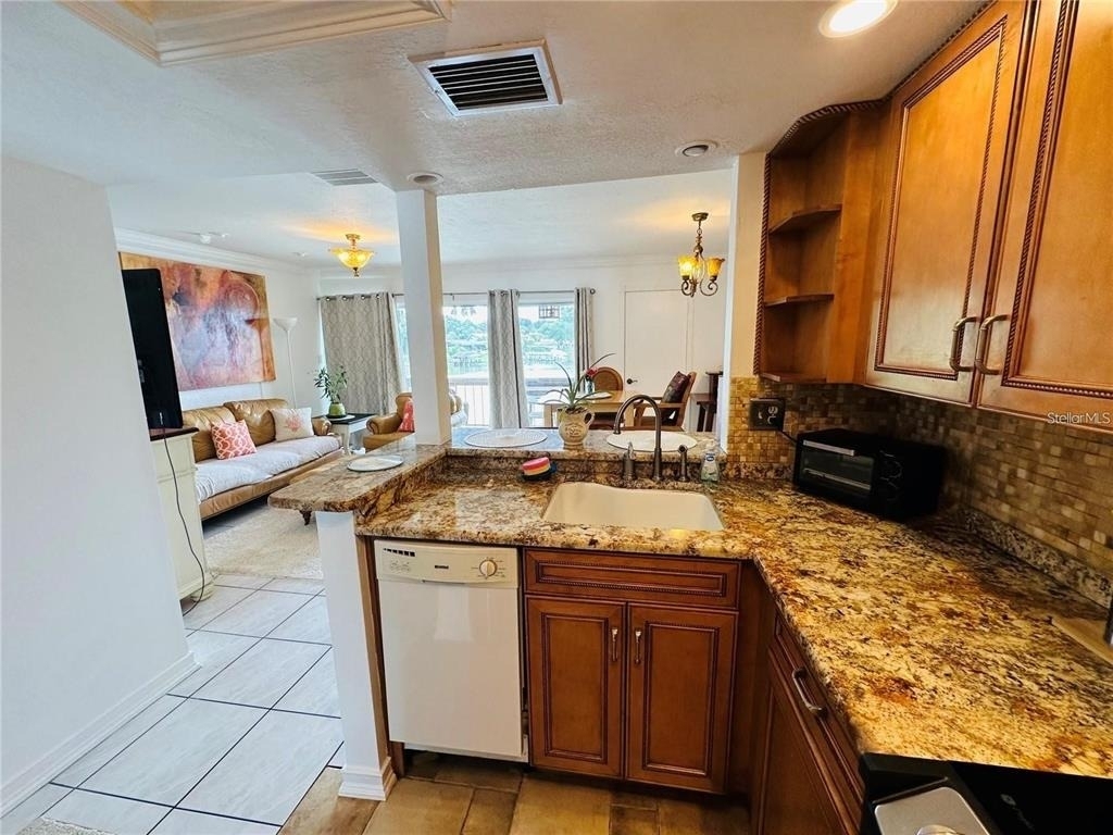 614 Orange Drive - Photo 6