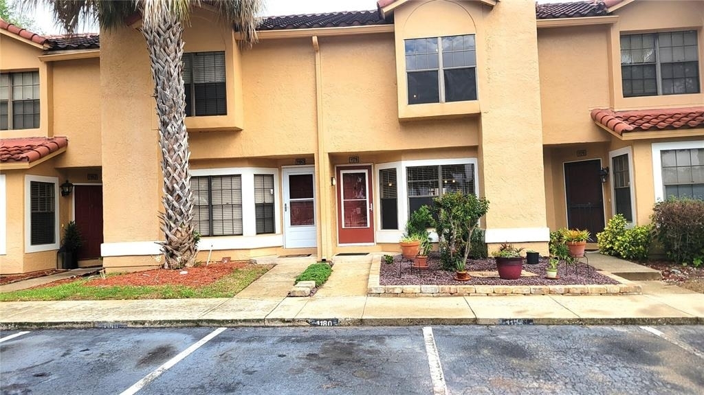 1178 N Fairway Drive - Photo 0