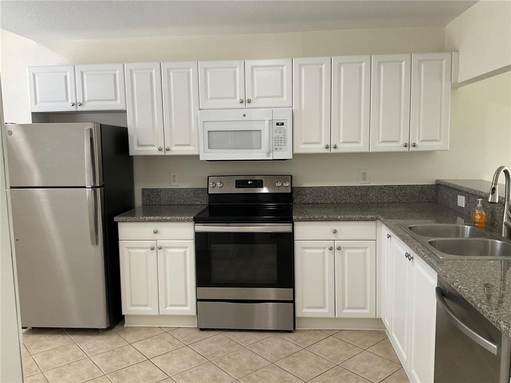 242 Boundary Boulevard - Photo 9