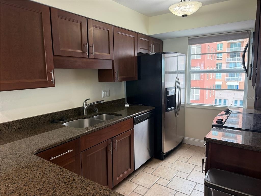 33 S Gulfstream Avenue - Photo 4