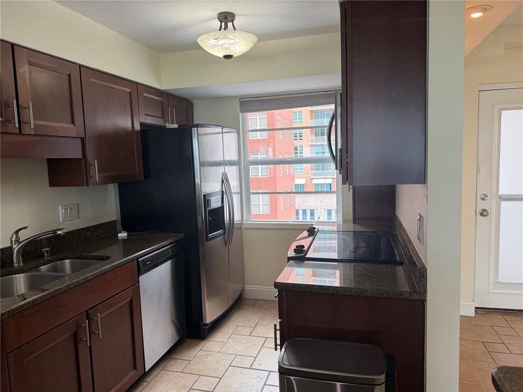 33 S Gulfstream Avenue - Photo 6