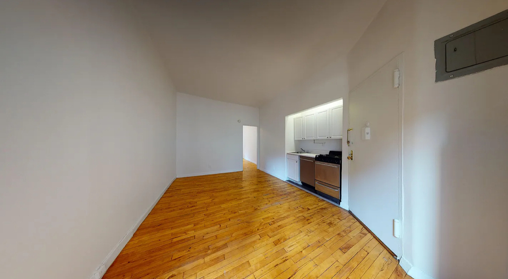  East 93rd Street - Photo 1