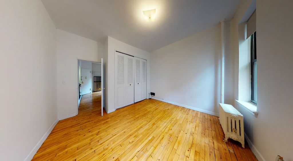  East 93rd Street - Photo 2