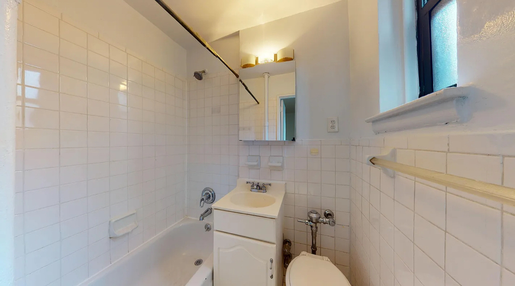  East 93rd Street - Photo 4