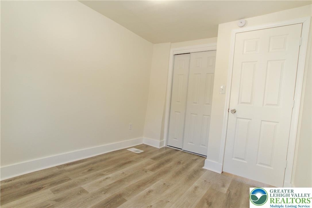 330 Walnut Street - Photo 10