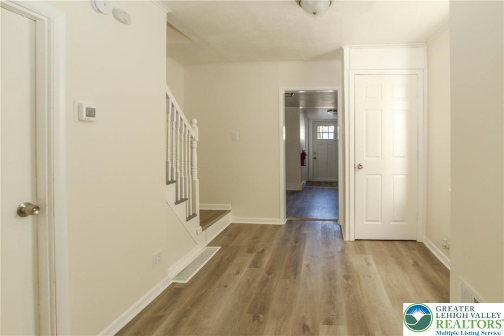 330 Walnut Street - Photo 2