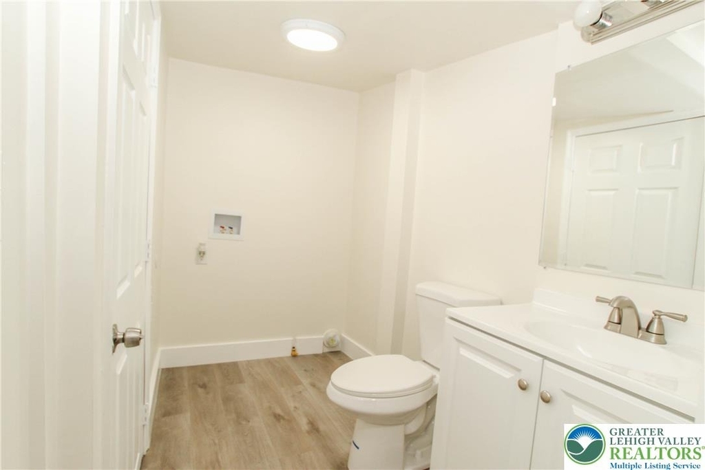 330 Walnut Street - Photo 8