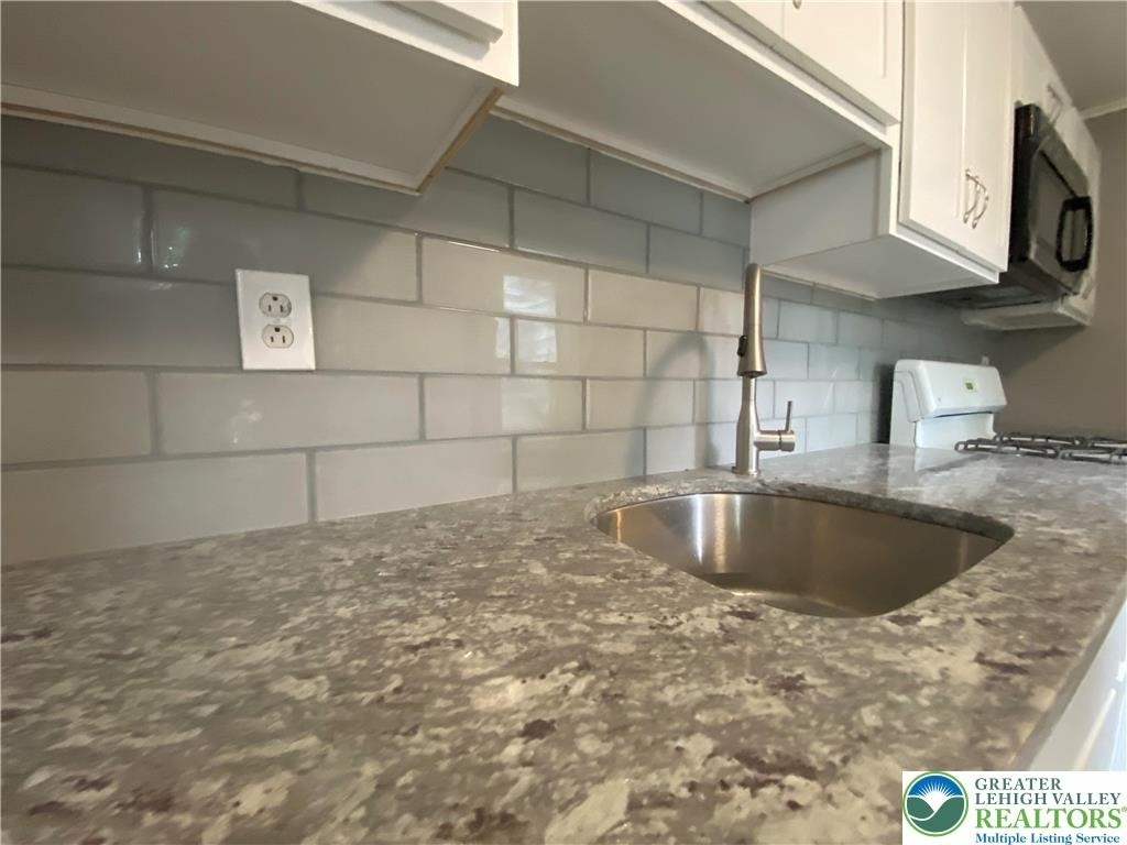 706 Northampton Street - Photo 3