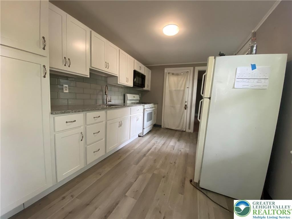 706 Northampton Street - Photo 2