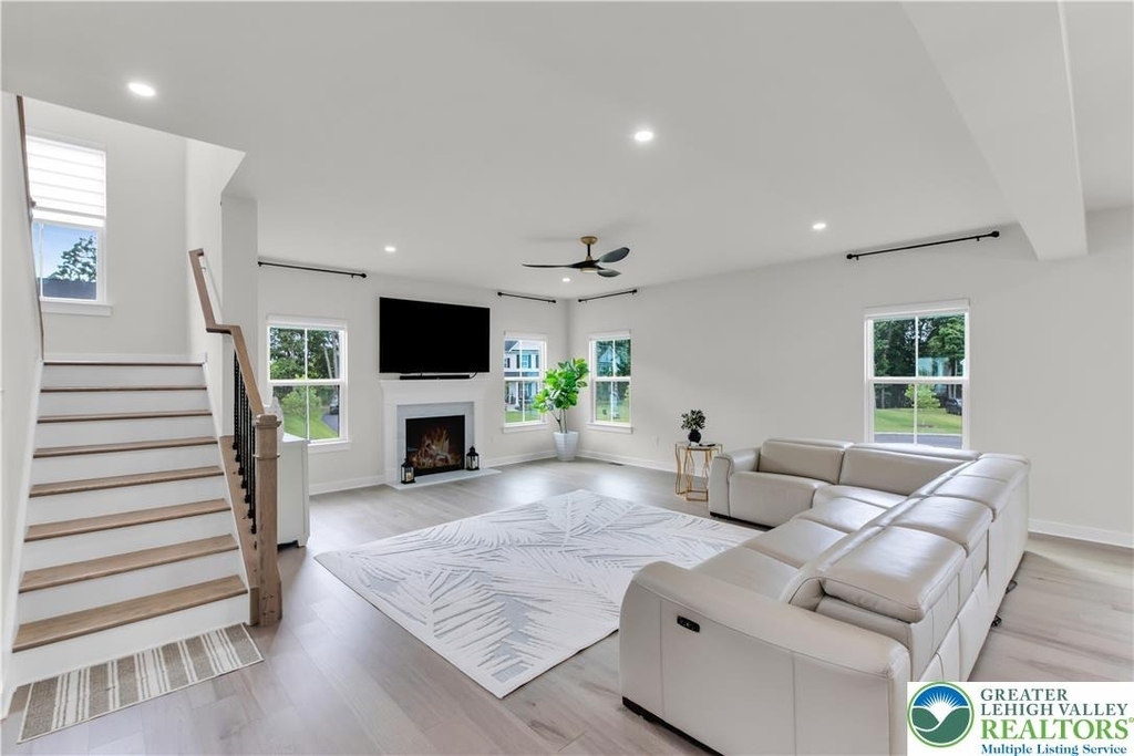 8548 Lafayette Lane - Photo 33