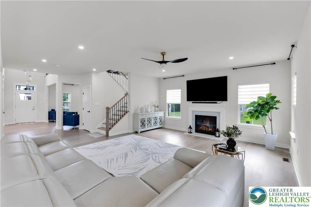 8548 Lafayette Lane - Photo 30