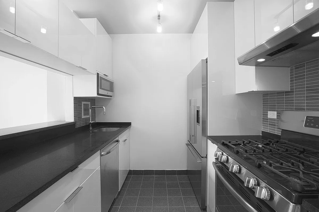West 63rd Street - Photo 1