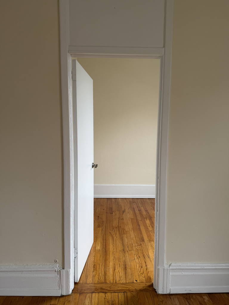 24-35 Steinway Street - Photo 9