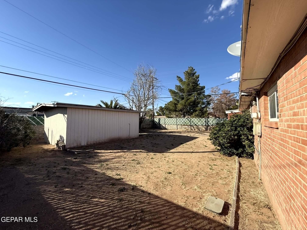 2801 Hawick Road - Photo 31