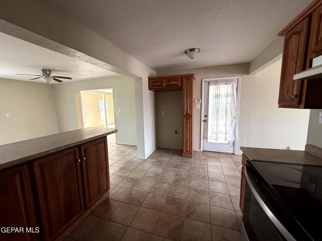 2801 Hawick Road - Photo 8