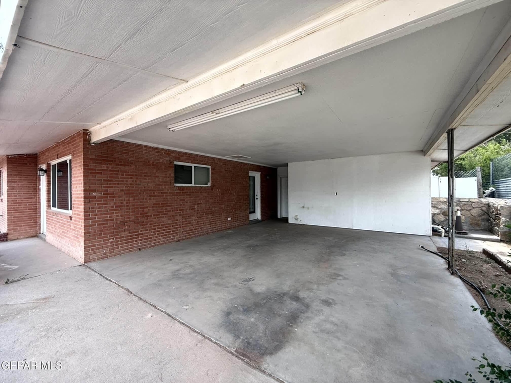 2801 Hawick Road - Photo 29