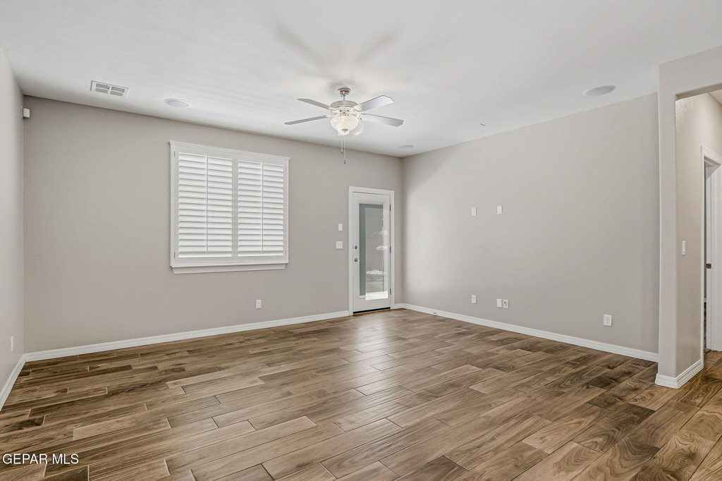 14828 Tierra Coruna Avenue - Photo 14