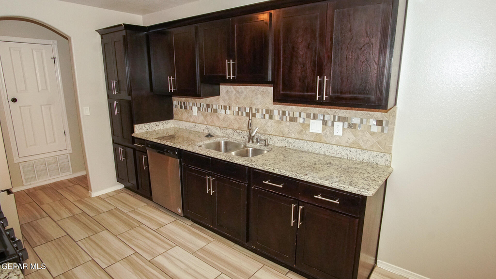 14816 Tierra Haven Avenue - Photo 7