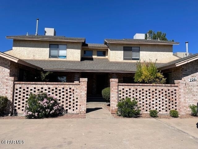 7041 Orizaba Avenue - Photo 0