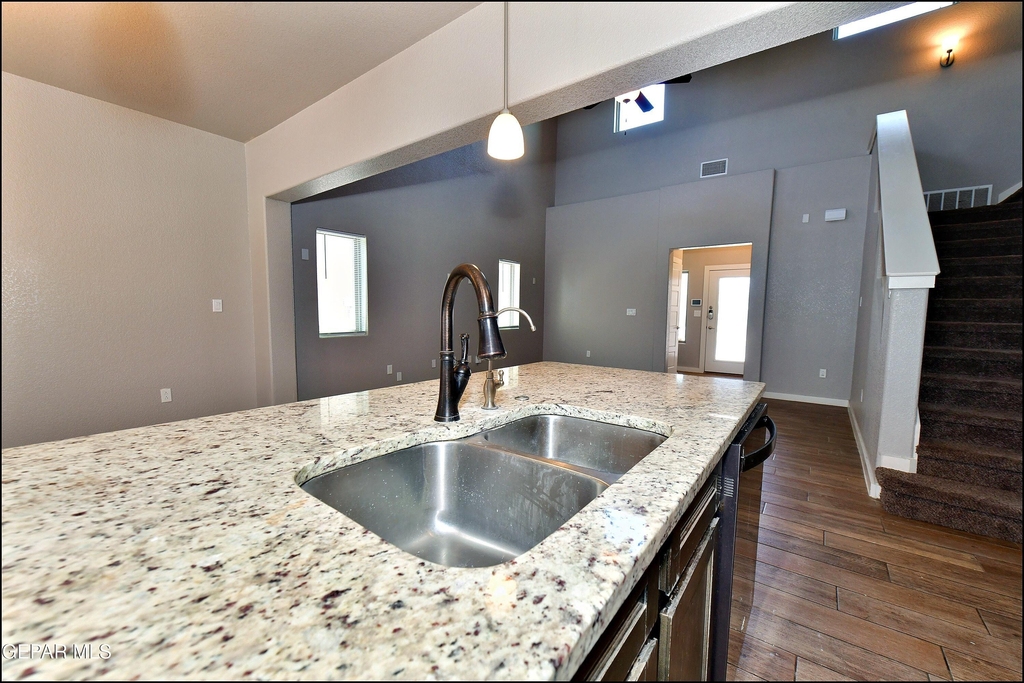 14925 Willie Worsley Avenue - Photo 18