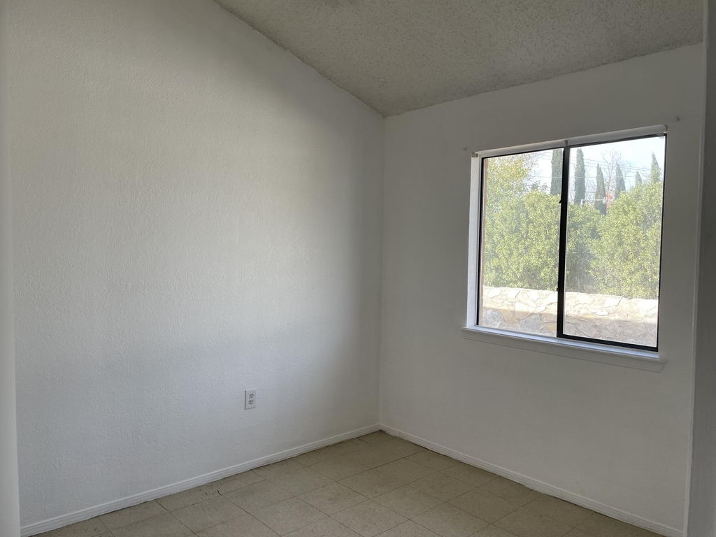 7214 Dale Road - Photo 14