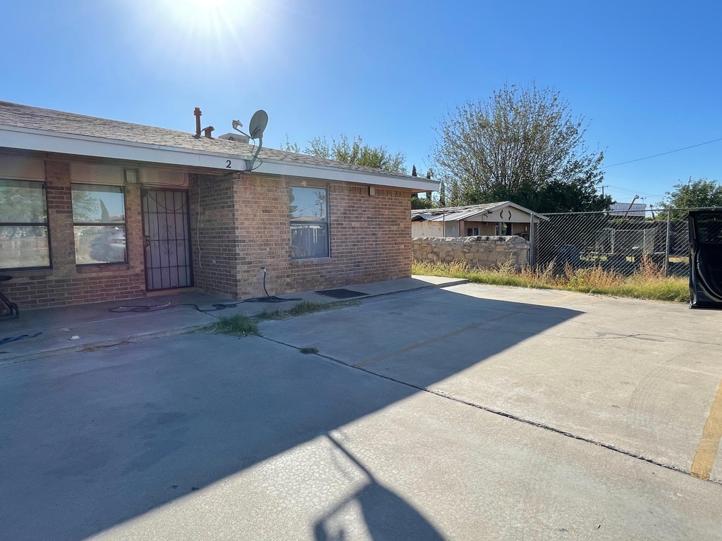 7214 Dale Road - Photo 2