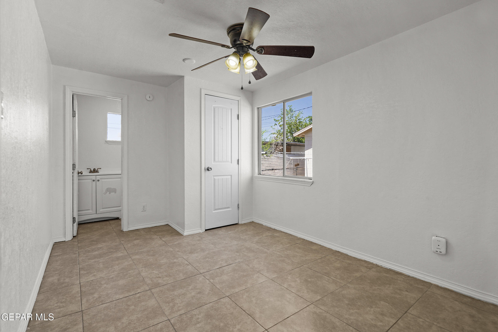 209 N Seville Drive - Photo 3