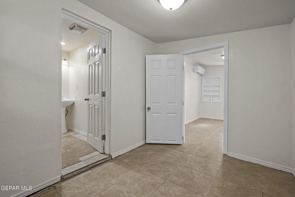 209 N Seville Drive - Photo 12
