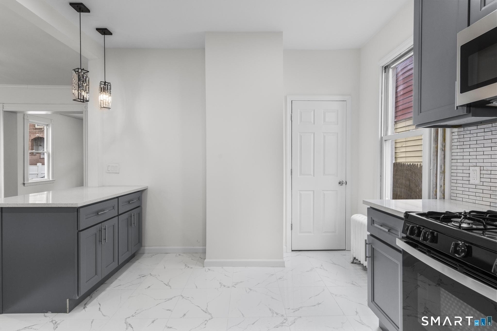 37 Johnson Street - Photo 18