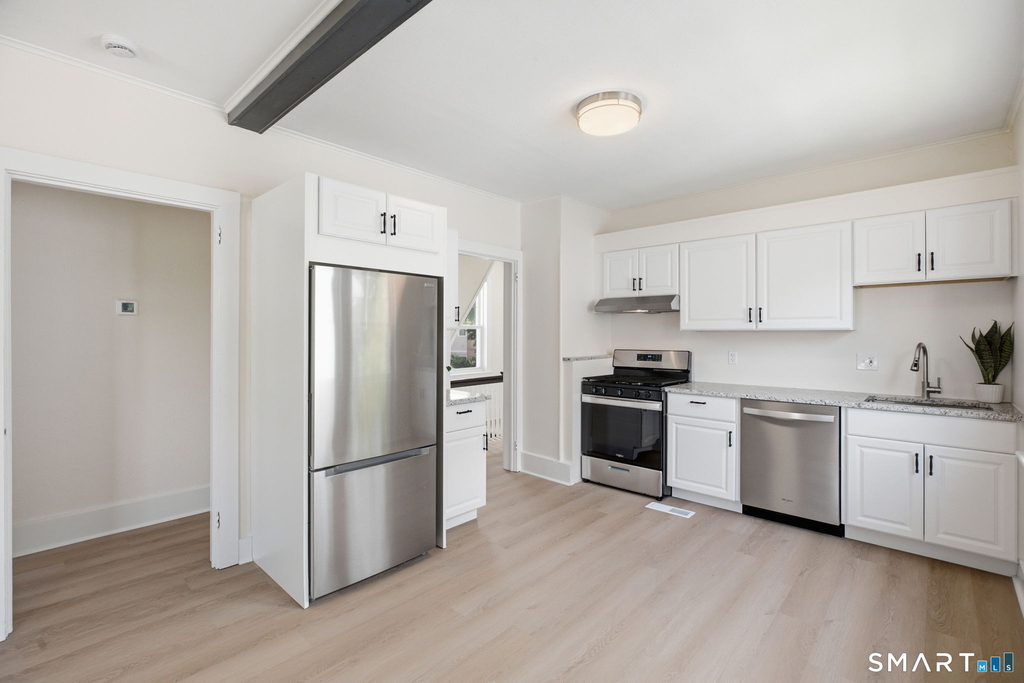 84 Sherwood Place - Photo 0