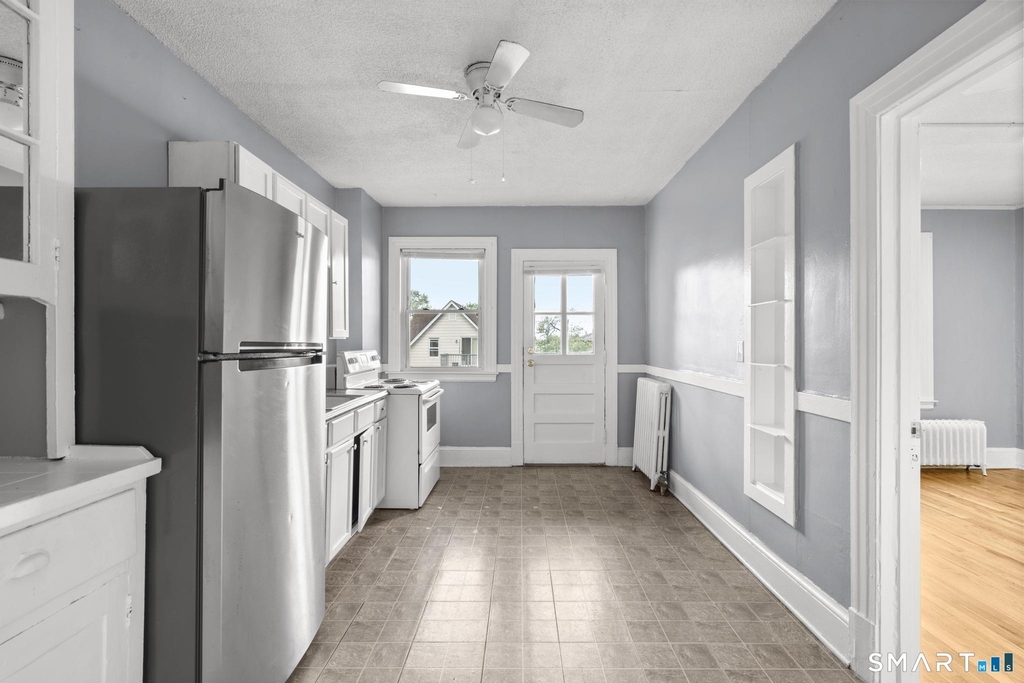 38 Beacon Street - Photo 3