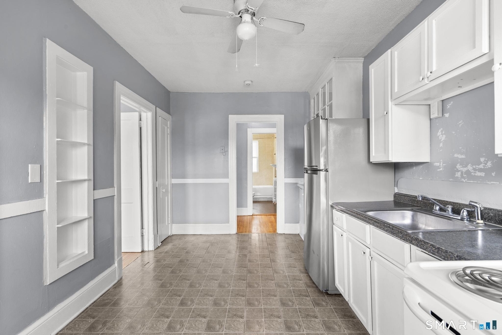 38 Beacon Street - Photo 2