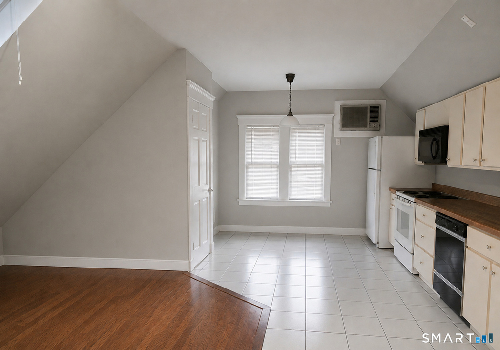 122 Atwater Street - Photo 2