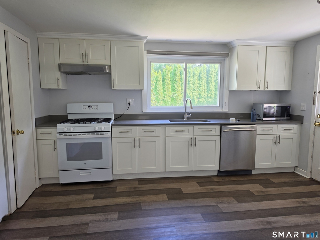 68 Geissler Drive - Photo 6