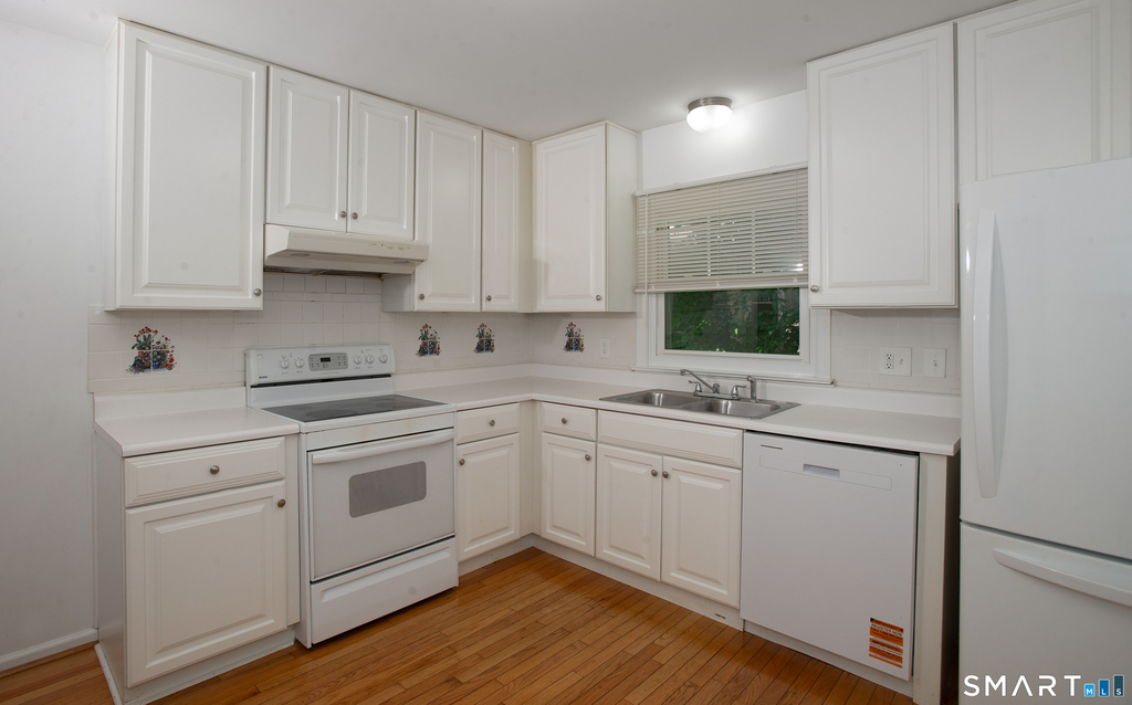 172 East Avenue - Photo 5