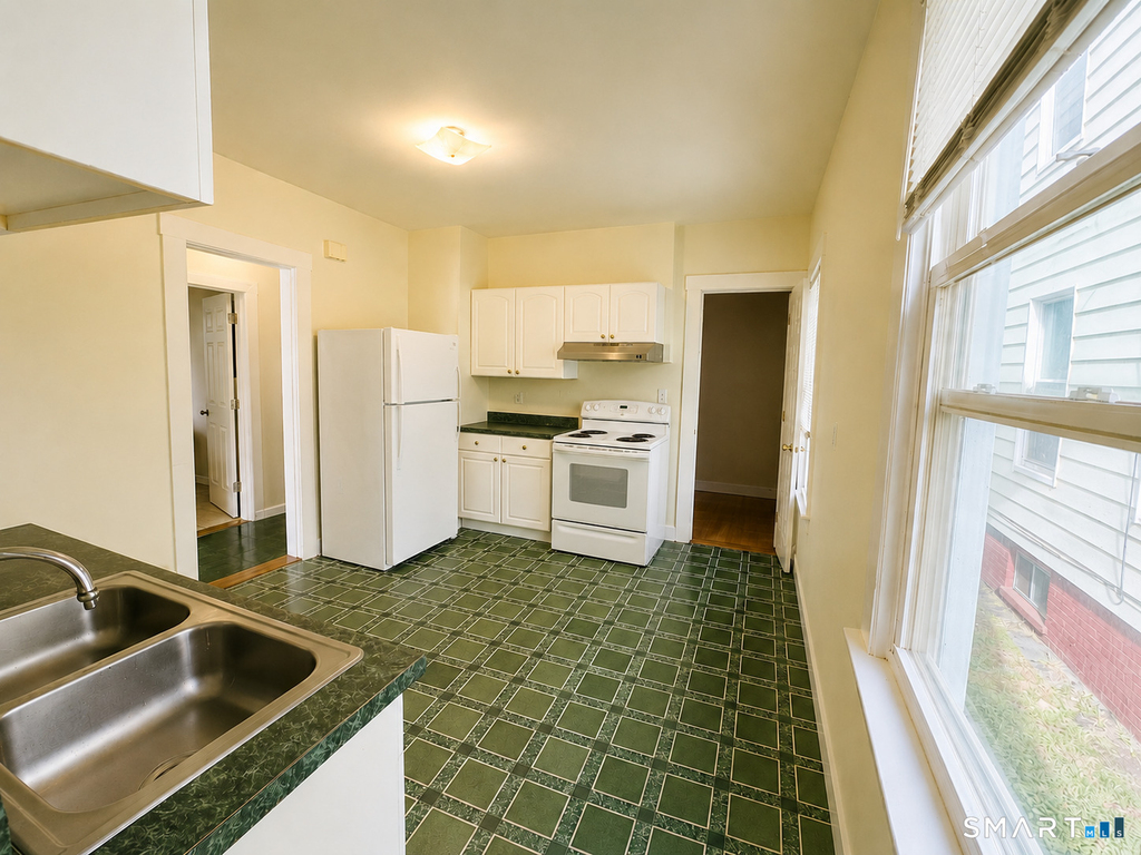 122 Atwater Street - Photo 4